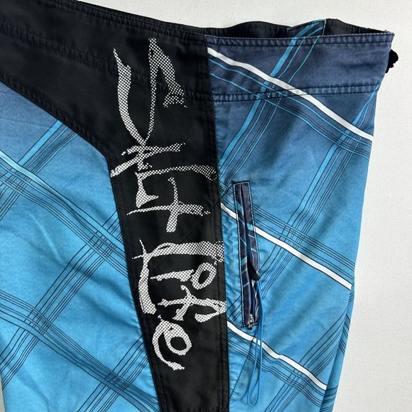 SALT LIFE Board Shorts Mens Size 36 Blue Black Stretch Beach Trunks Zip Pocket - Picture 3 of 8